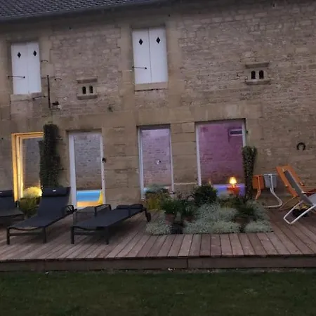 Piscine De Charme Ferienhaus *